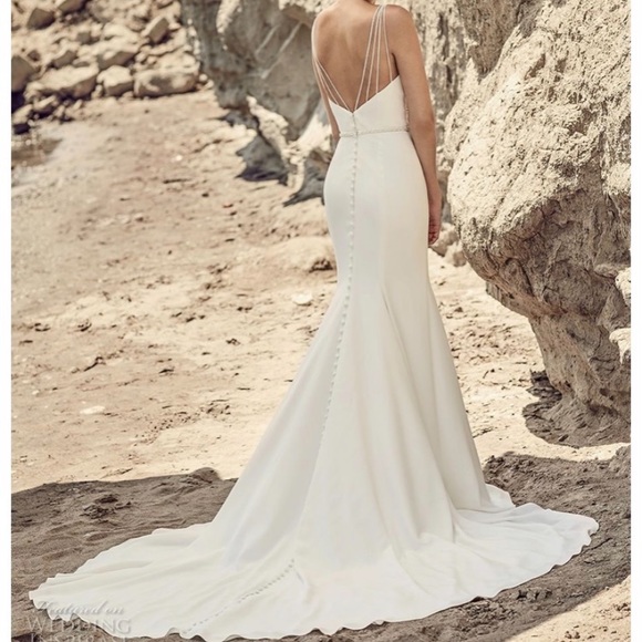 Wedding Dress - Picture 2 of 3